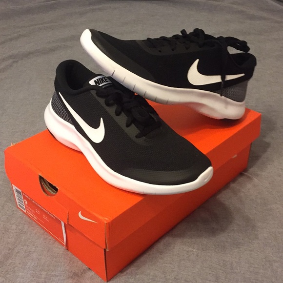 New Nike Flex Experience W 9 - Picture 2 of 2